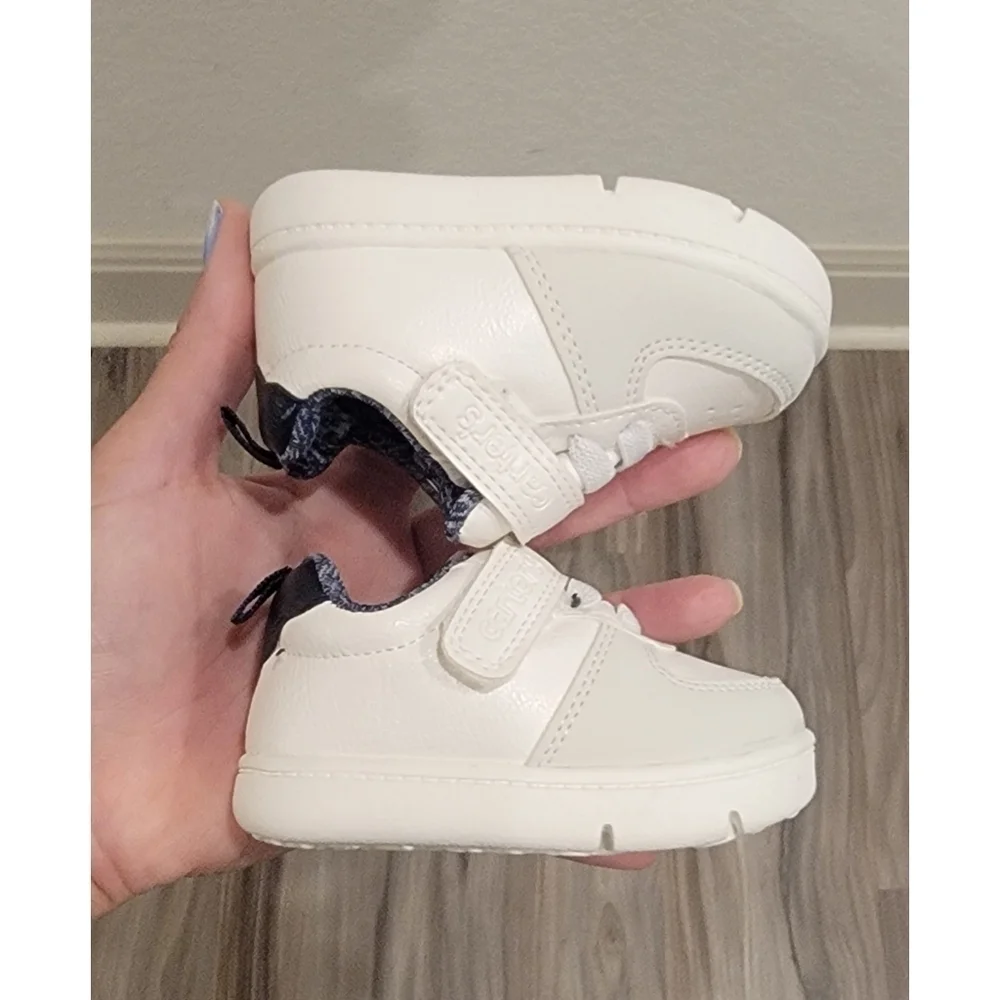 Carter's Unisex-baby Kyle White Sneakers size 2